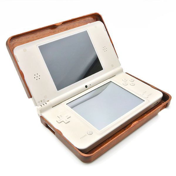 DSi LL専用木製カバー | 木製デザイン雑貨ブランド「LIFE」