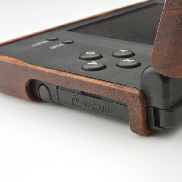 DSi専用木製カバー | 木製デザイン雑貨ブランド 「LIFE」
