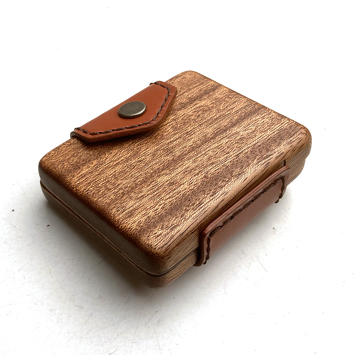 別注：手巻きタバコ用木製ケース「LIFE」