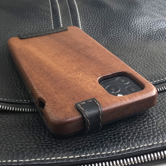 Apple iPhone 11 Pro Max 専用　木と革のデザインケース