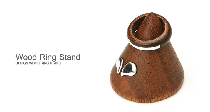 ring stand with silver/木製リングスタンド(シルバー入り)トップ
